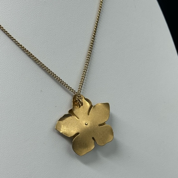 Vintage Joan Rivers Classic Collection Antique Gold Tone Flower Pendant Necklace - Picture 4 of 8
